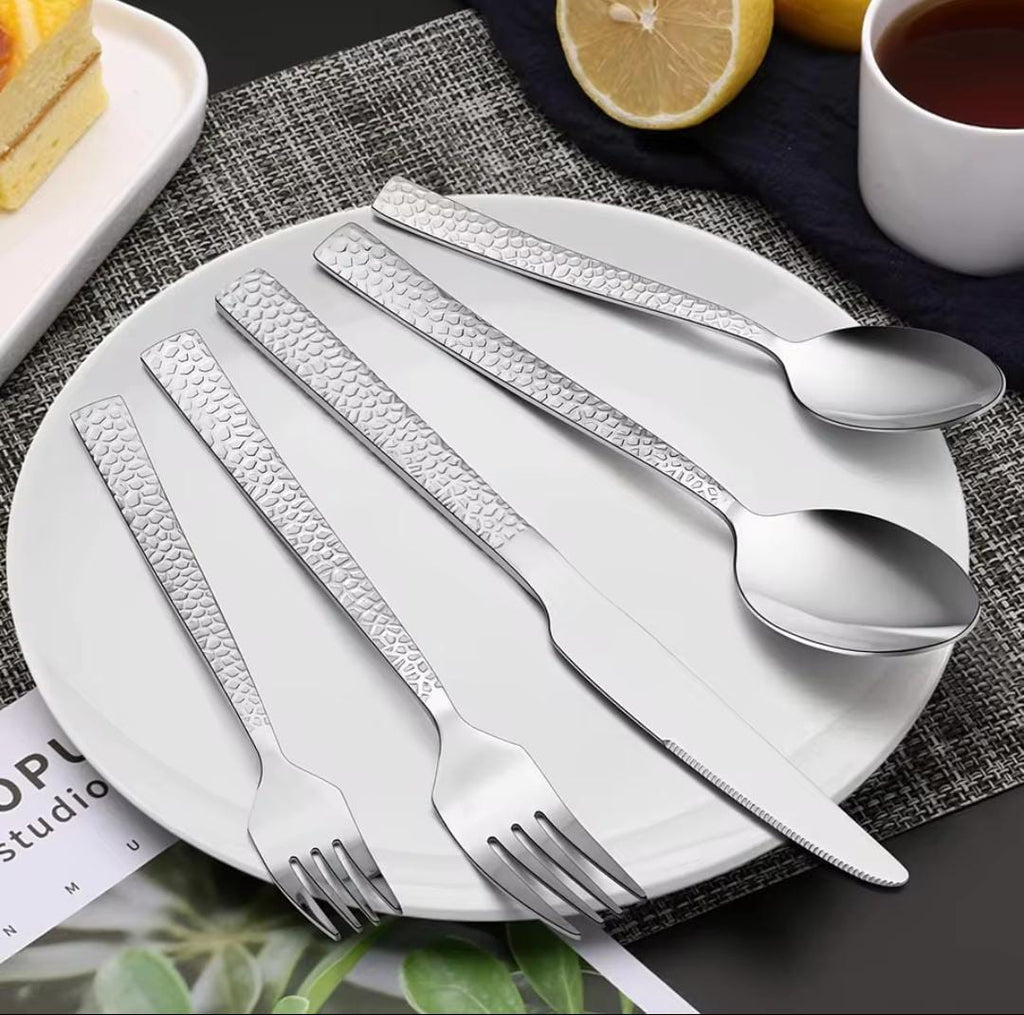 24-Piece Luxury Cutlery Set Stainless Steel Hammered Pattern Gold Silver Flatware Dinnerware Service for 6
