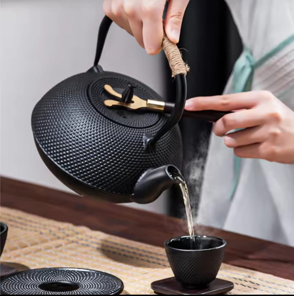 Cast Iron Teapot Set 900ml Japanese Tetsubin Tea Kettle with Infuser Strainer - Black Enamel Kung Fu Teapot