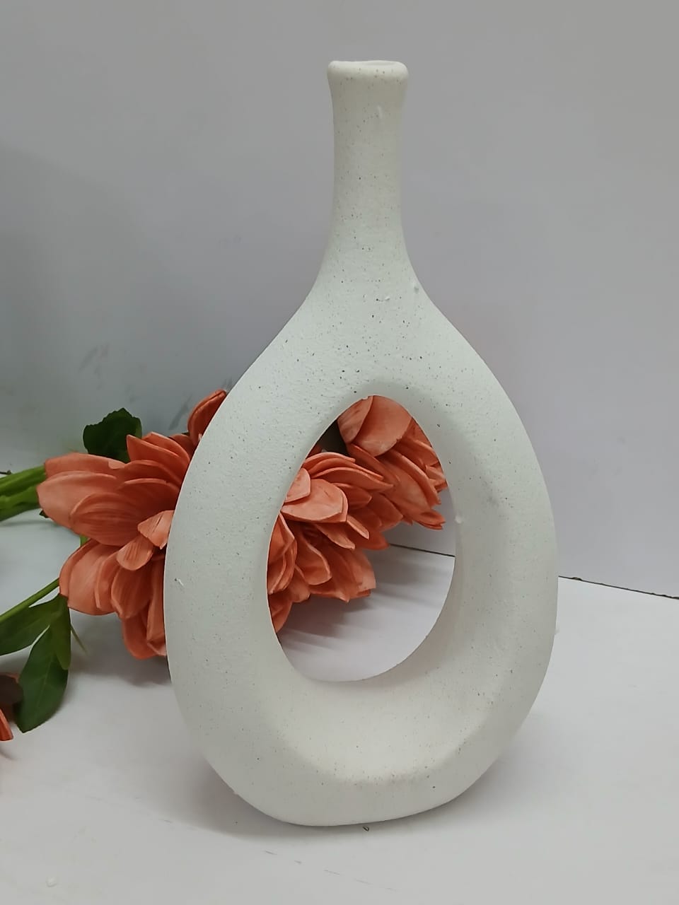 Nordic Doughnut Ceramic Vase - Modern Minimalist Design