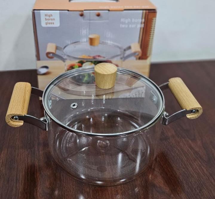 High Boron Borosilicate Glass Cookware Pot with Wooden Handles 2.5L