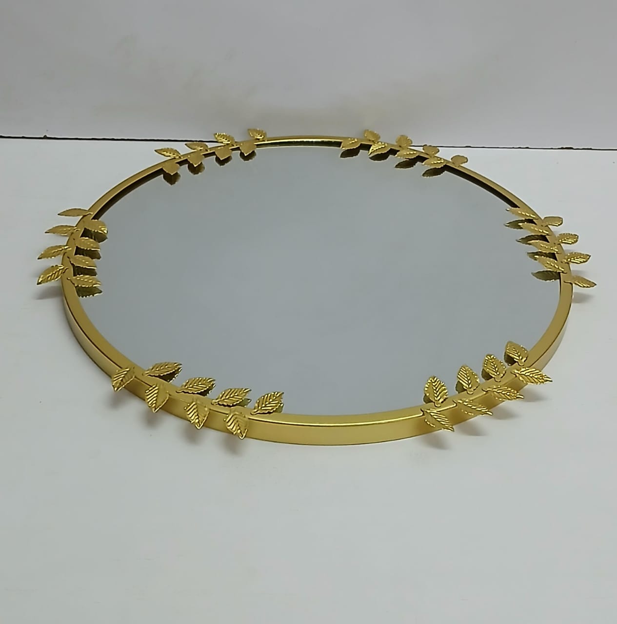 Gold Leaf Oval Decorative Mirror – 42cm Wall Mirror & Vanity Tray