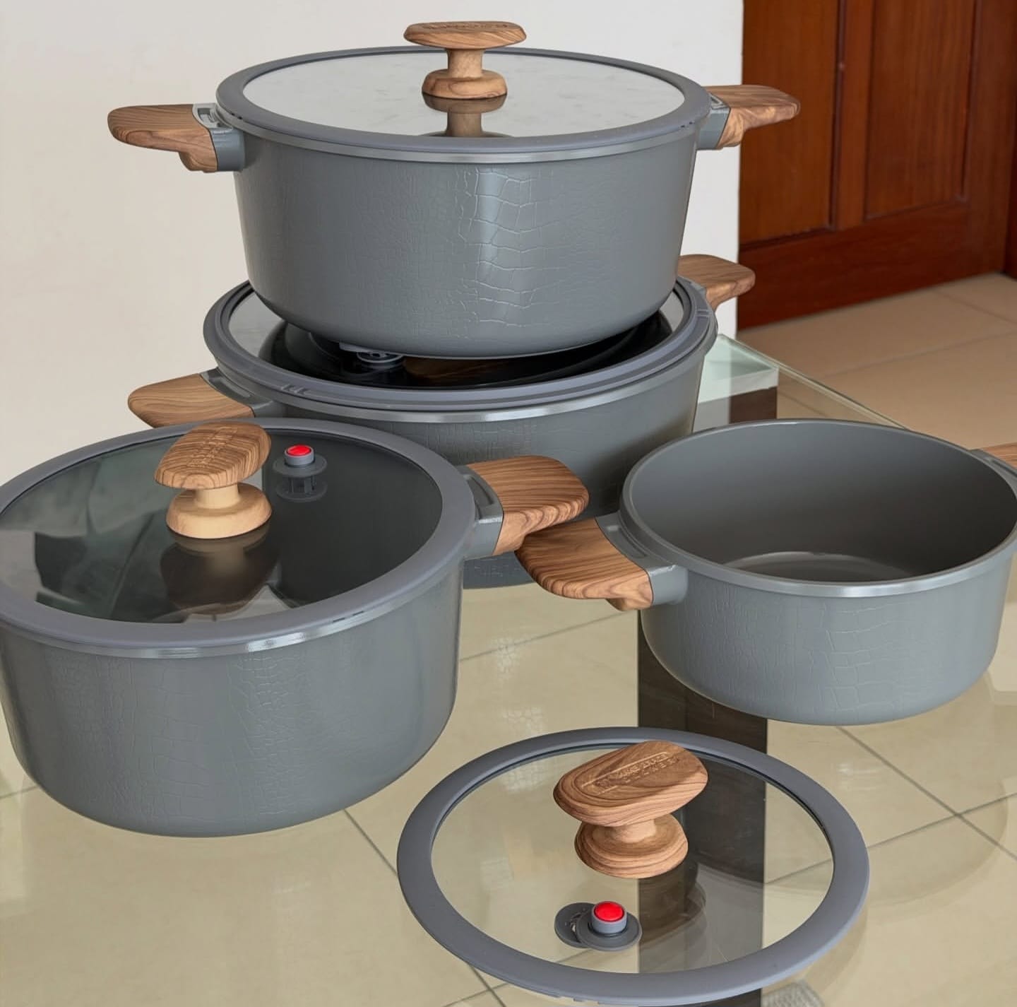 MGC Premium Crocodile Series 8-Piece Die-Cast Marble Ceramic Aluminium Pot Set