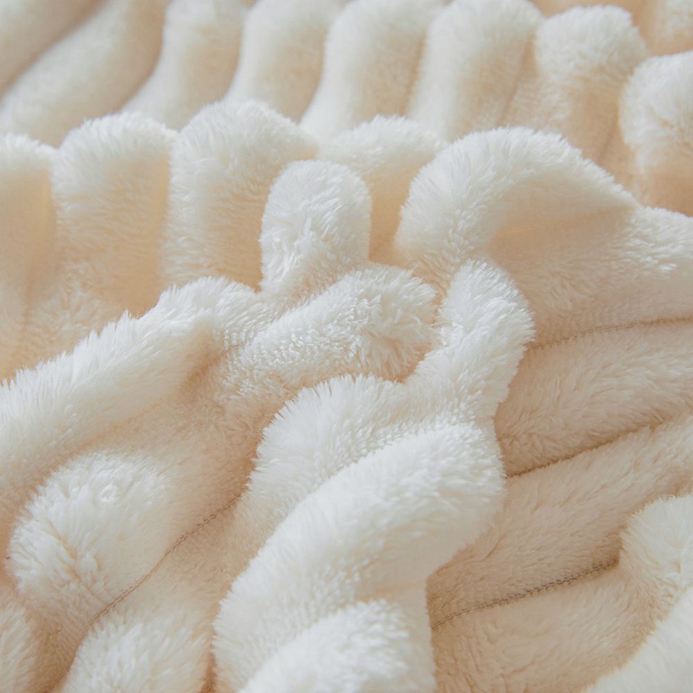 Fluffy Coral Velvet Flannel Plush Throw Blanket – 200x230cm