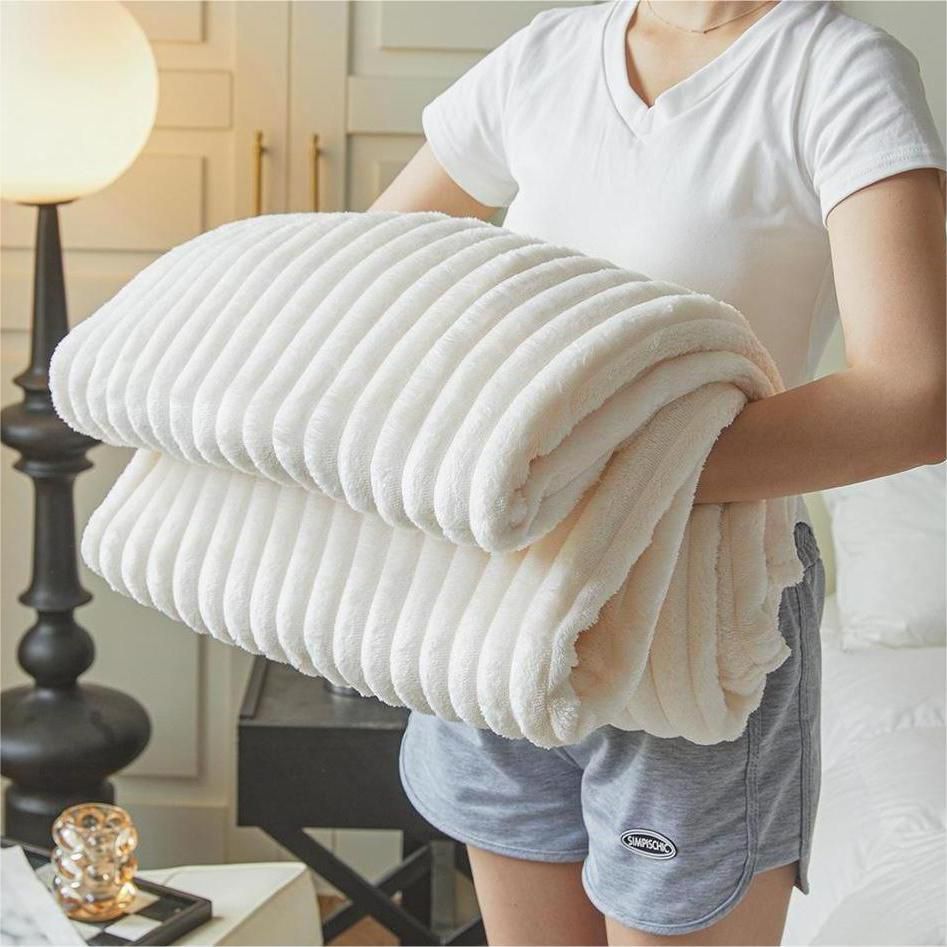 Fluffy Coral Velvet Flannel Plush Throw Blanket – 200x230cm
