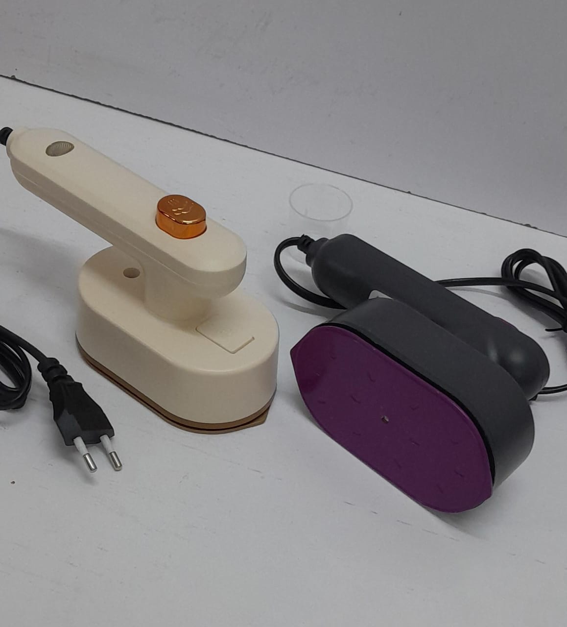 Mini Portable Steam Iron with 90° Swivel Handle