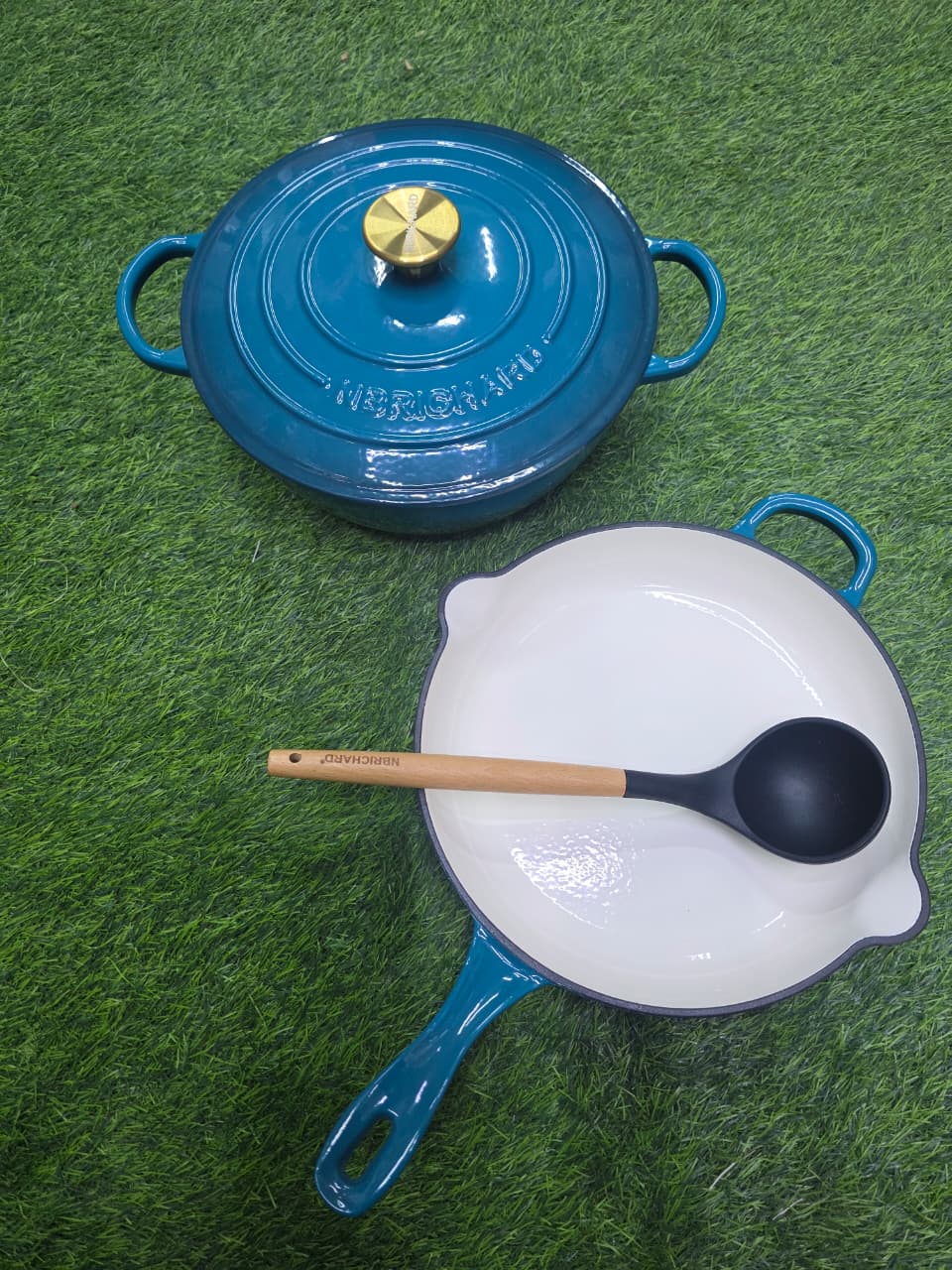 3 Pcs Enamel Cast Iron Cooking Pots Set | 28cm Casserole & Skillet with Gold Knobs