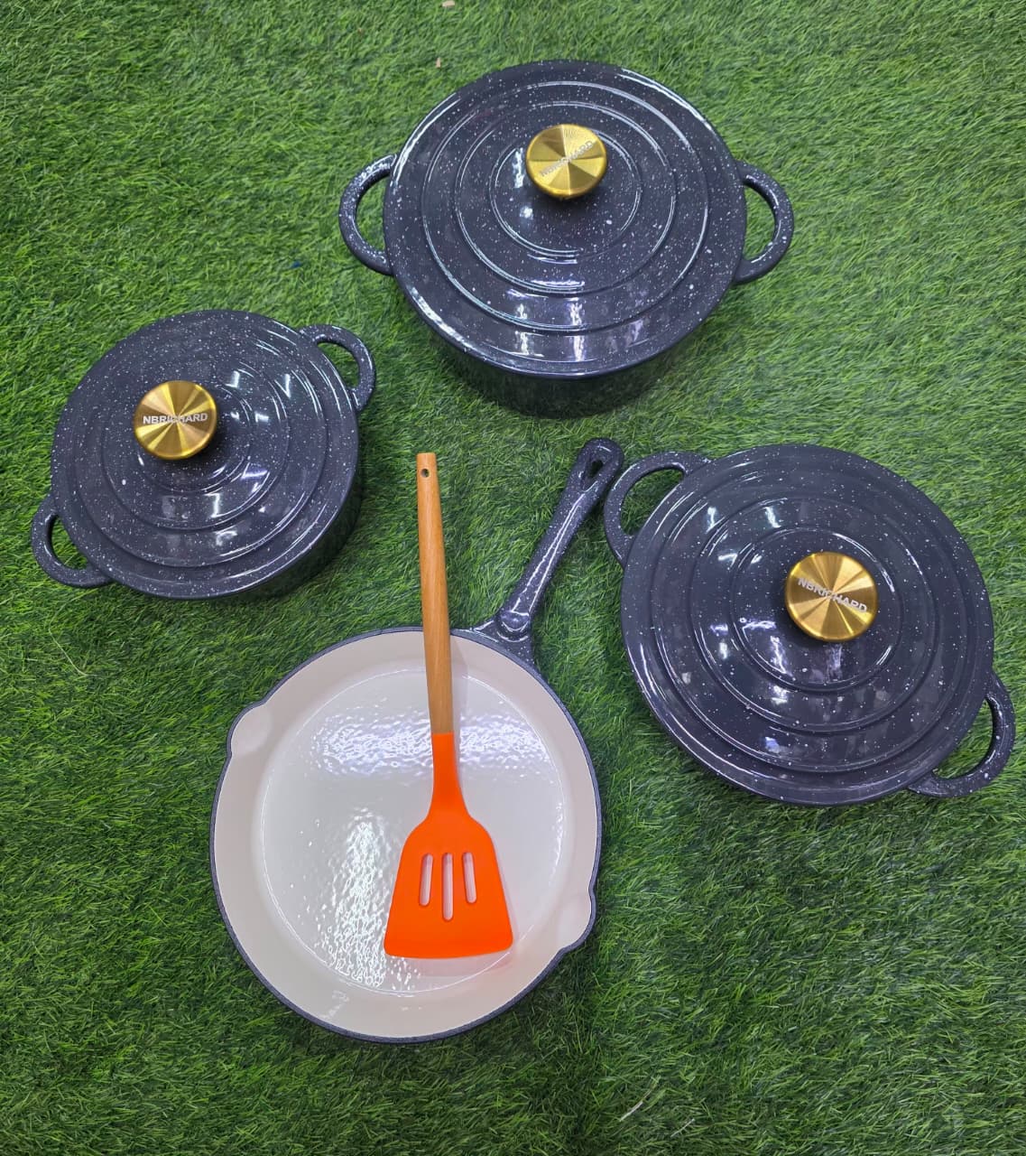 4-in-1 Pre-Seasoned Cast Iron Ribbed Skillet Grill Pans (14/16/20/25cm)