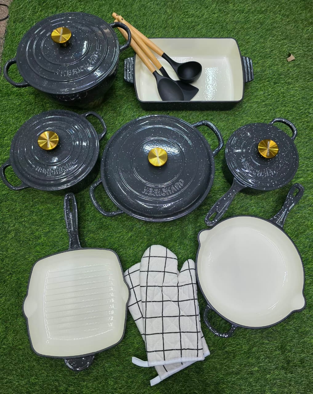 12 Pcs Enamel Cast Iron Cooking Pots Set with Silicone Spoons & Oven Gloves