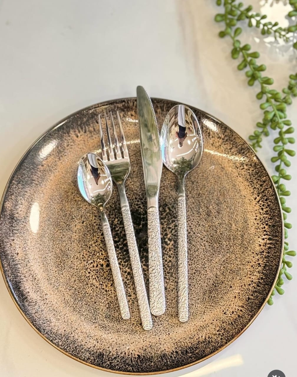 Hammered Cutlery Stainless Steel Flatware Set – Textured Handle