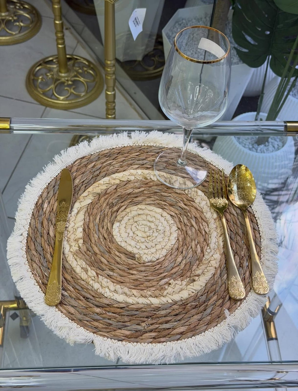 Modern Woven Round Rattan Placemats with Cotton Tassels – Set of 6