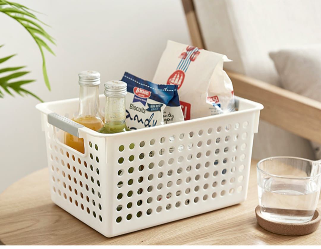 Medium White Plastic Storage Basket & Organiser – 29.5x20x17cm