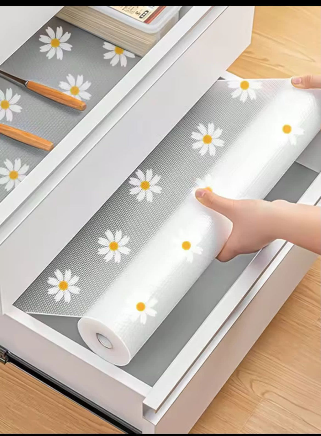 Daisy Pattern Drawer & Shelf Liner Mat – Oil & Moisture Proof