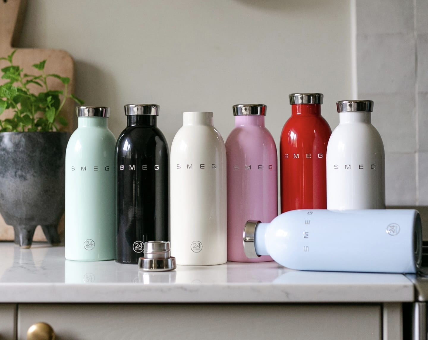 SMEG 500ml Insulated Stainless Steel Bottles in 7 colors - Black, White, Cream, Sky Blue, Mint Green, Pink, Red